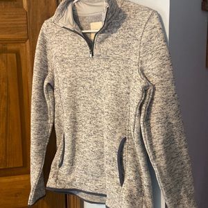 Like new!Thread and Supply womens small quarter zip
